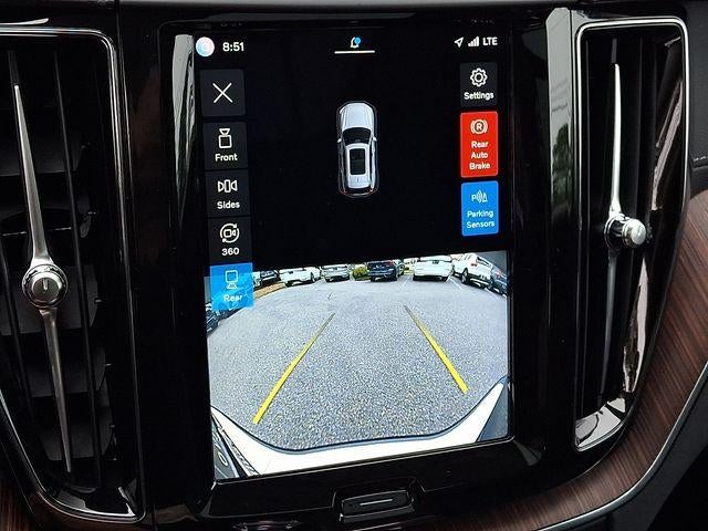 2023 Volvo XC60 B5 AWD Ultimate Bright Theme