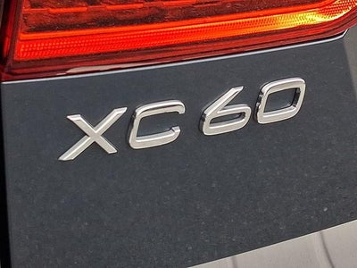 2023 Volvo XC60 B5 AWD Ultimate Bright Theme