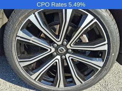 2023 Volvo XC60 B5 AWD Ultimate Bright Theme