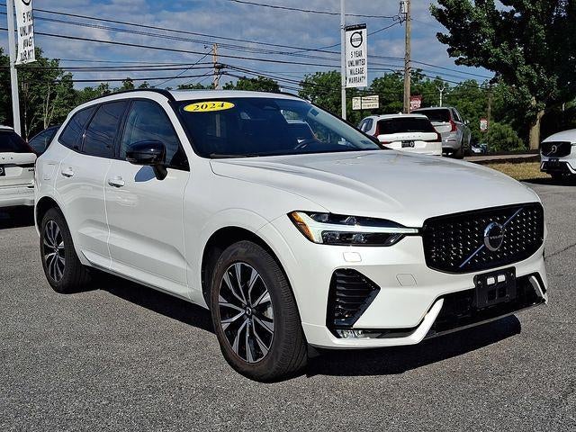 2024 Volvo XC60 B5 AWD Core Dark Theme
