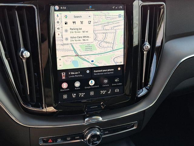 2024 Volvo XC60 B5 AWD Core Dark Theme