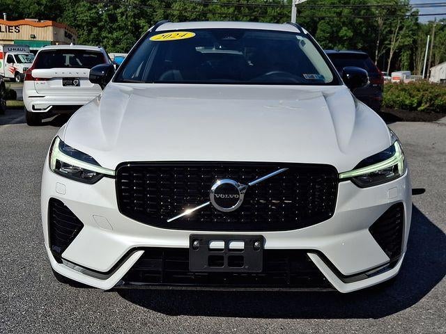 2024 Volvo XC60 B5 AWD Core Dark Theme
