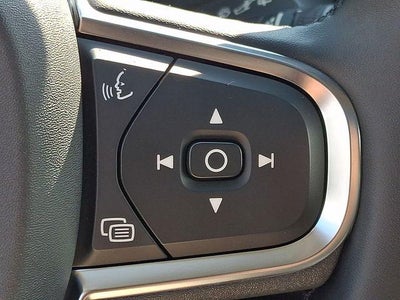 2024 Volvo XC60 B5 AWD Core Dark Theme