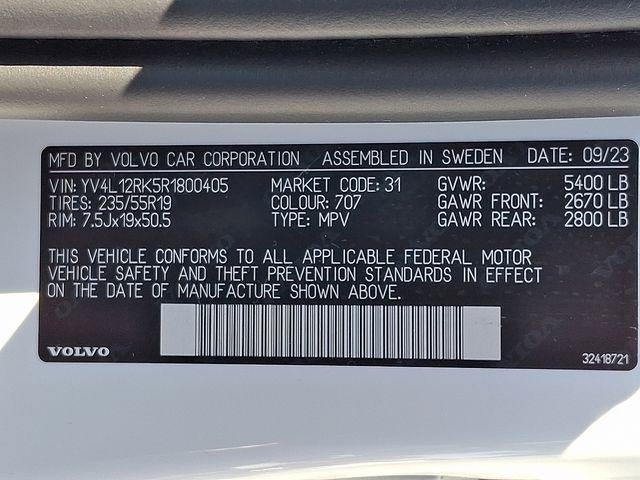 2024 Volvo XC60 B5 AWD Core Dark Theme