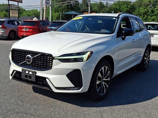 2024 Volvo XC60 B5 AWD Core Dark Theme