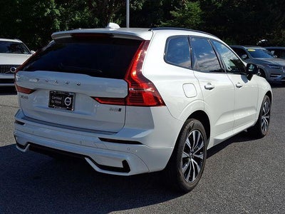 2024 Volvo XC60 B5 AWD Core Dark Theme