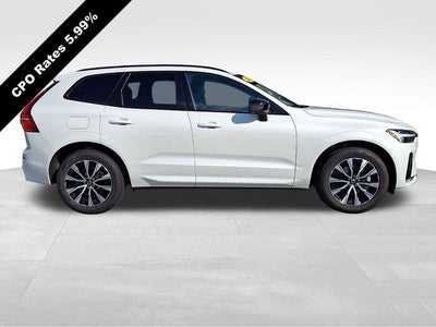 2024 Volvo XC60 B5 AWD Core Dark Theme
