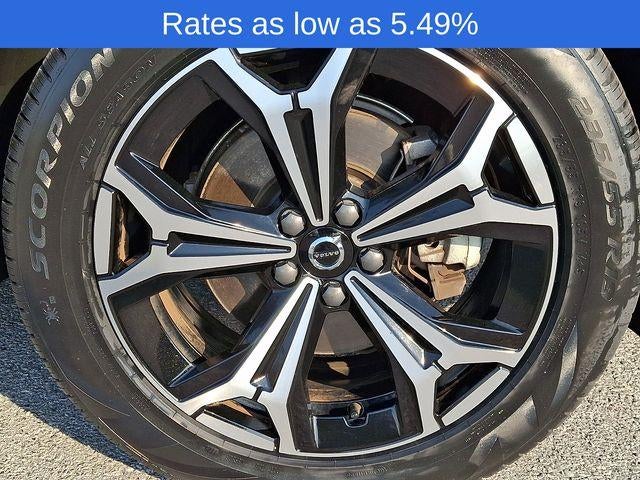 2022 Volvo XC60 B5 AWD Momentum