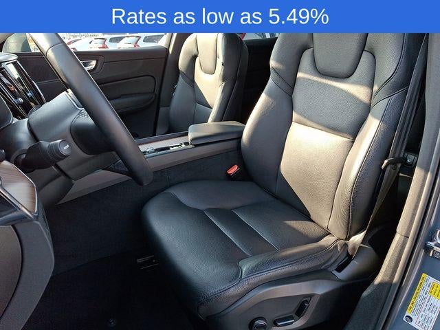 2022 Volvo XC60 B5 AWD Momentum