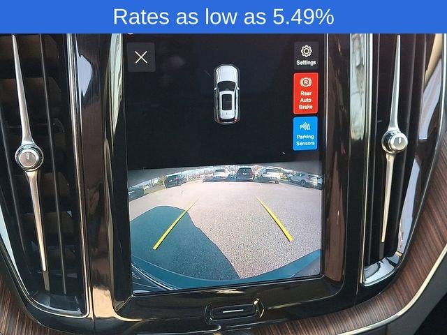 2022 Volvo XC60 B5 AWD Momentum