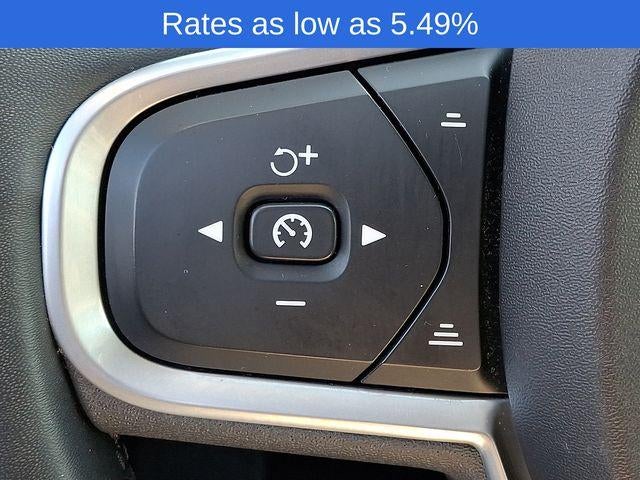 2022 Volvo XC60 B5 AWD Momentum