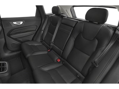 2022 Volvo XC60 B5 AWD Momentum