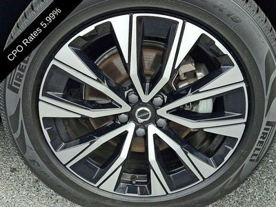 2024 Volvo XC60 B5 AWD Plus Dark Theme
