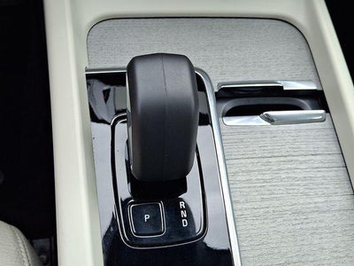 2024 Volvo XC60 B5 AWD Plus Dark Theme