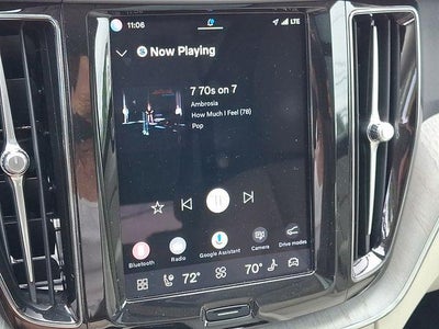 2024 Volvo XC60 B5 AWD Plus Dark Theme