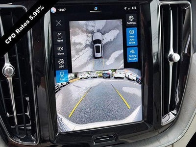 2024 Volvo XC60 B5 AWD Plus Dark Theme