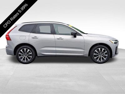 2024 Volvo XC60 B5 AWD Plus Dark Theme