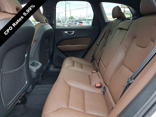 2024 Volvo XC60 B5 AWD Plus Dark Theme