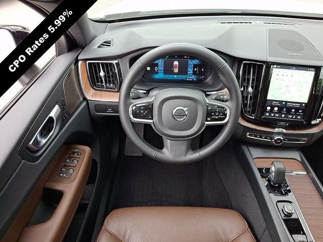 2024 Volvo XC60 B5 AWD Plus Dark Theme