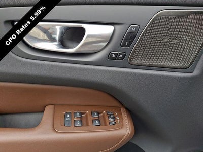 2024 Volvo XC60 B5 AWD Plus Dark Theme