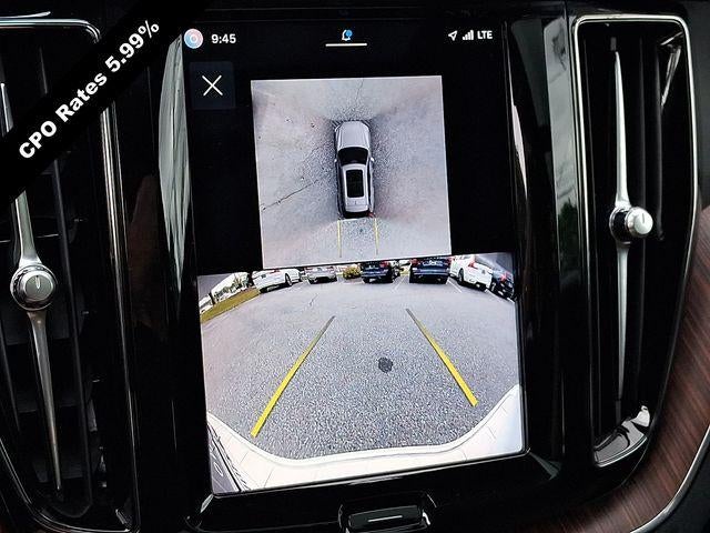 2024 Volvo XC60 B5 AWD Plus Dark Theme