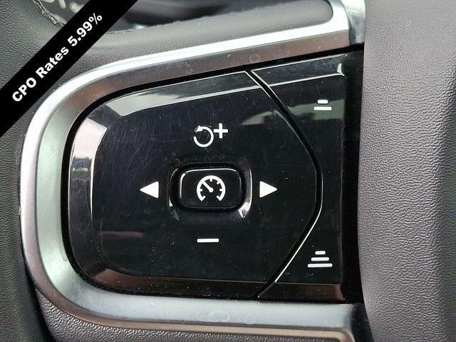2024 Volvo XC60 B5 AWD Plus Dark Theme