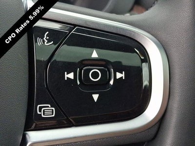 2024 Volvo XC60 B5 AWD Plus Dark Theme