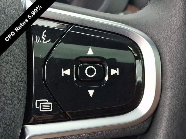2024 Volvo XC60 B5 AWD Plus Dark Theme