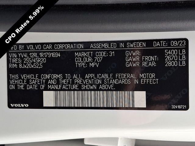 2024 Volvo XC60 B5 AWD Plus Dark Theme