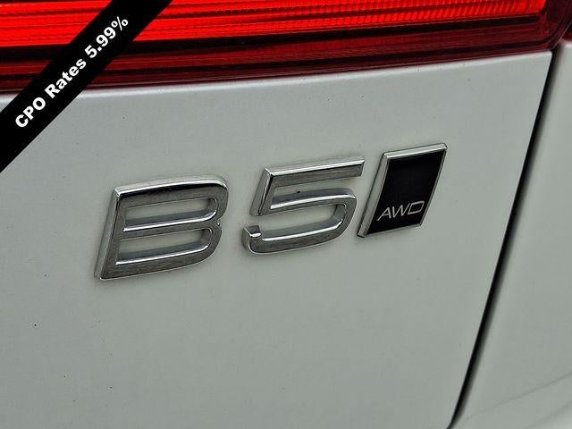 2024 Volvo XC60 B5 AWD Plus Dark Theme