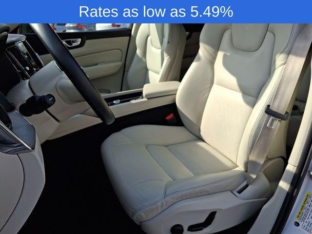 2024 Volvo XC60 B5 AWD Plus Dark Theme