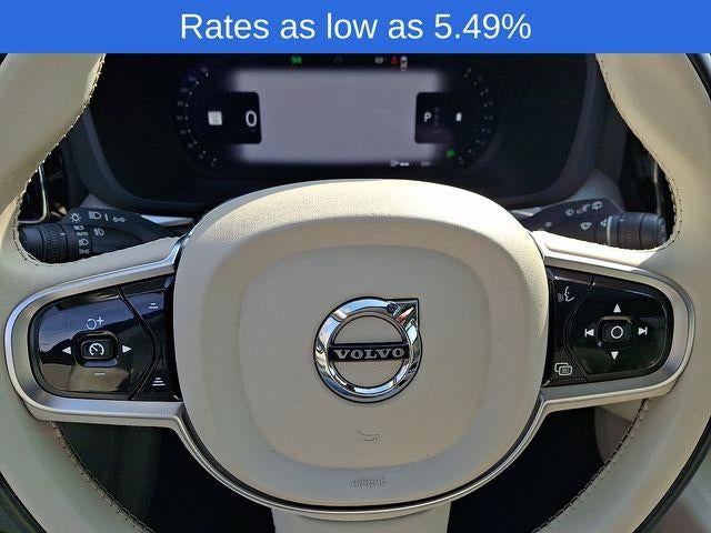 2024 Volvo XC60 B5 AWD Plus Dark Theme