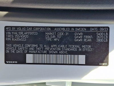 2024 Volvo XC60 B5 AWD Plus Dark Theme