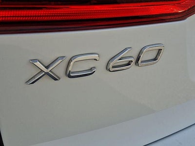 2024 Volvo XC60 B5 AWD Plus Dark Theme