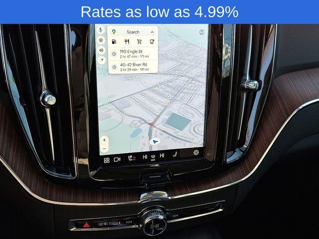 2024 Volvo XC60 B5 AWD Plus Dark Theme