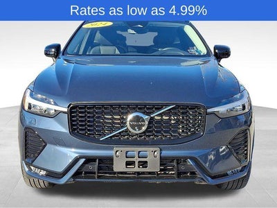 2024 Volvo XC60 B5 AWD Plus Dark Theme