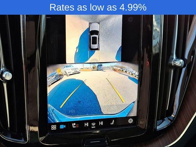 2024 Volvo XC60 B5 AWD Plus Dark Theme