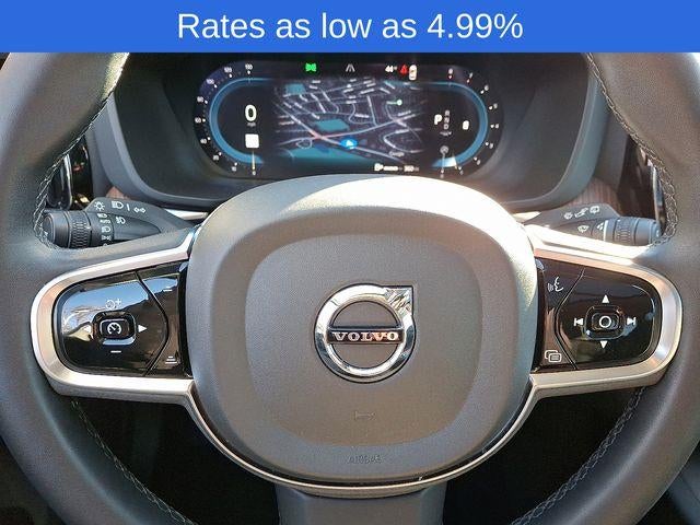 2024 Volvo XC60 B5 AWD Plus Dark Theme