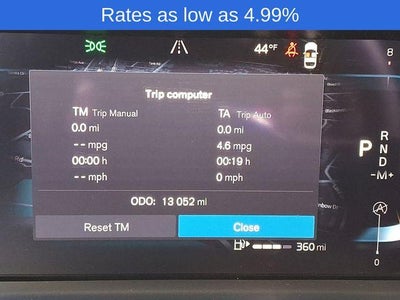 2024 Volvo XC60 B5 AWD Plus Dark Theme