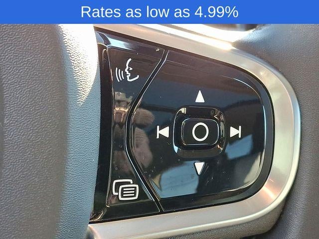 2024 Volvo XC60 B5 AWD Plus Dark Theme