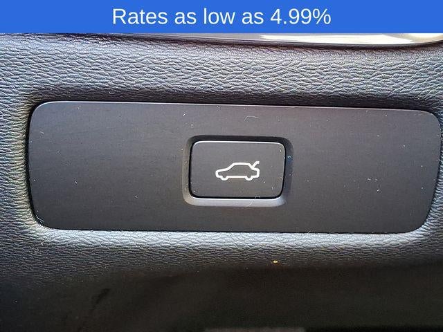 2024 Volvo XC60 B5 AWD Plus Dark Theme