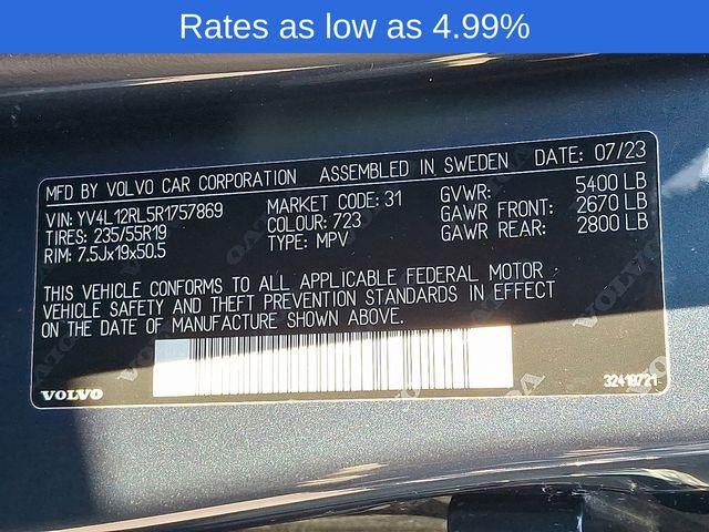 2024 Volvo XC60 B5 AWD Plus Dark Theme