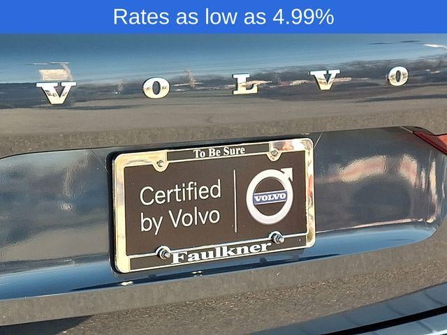 2024 Volvo XC60 B5 AWD Plus Dark Theme