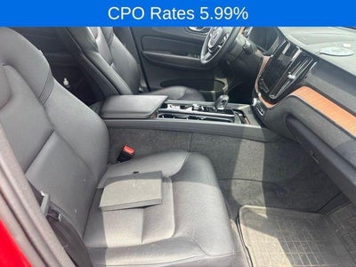 2024 Volvo XC60 B5 AWD Plus Dark Theme
