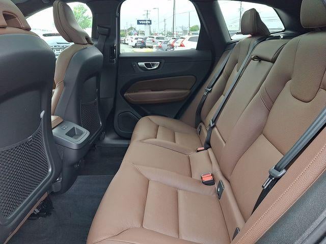 2024 Volvo XC60 B5 AWD Plus Dark Theme