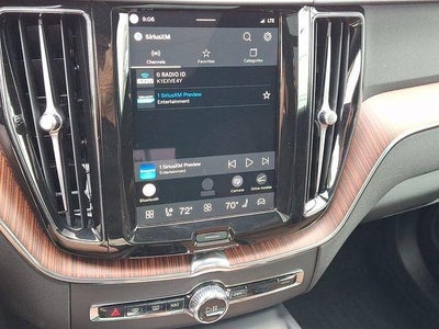 2024 Volvo XC60 B5 AWD Plus Dark Theme