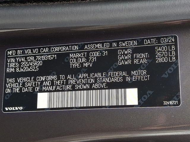 2024 Volvo XC60 B5 AWD Plus Dark Theme