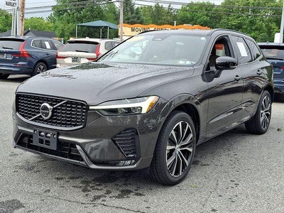 2024 Volvo XC60 B5 AWD Plus Dark Theme