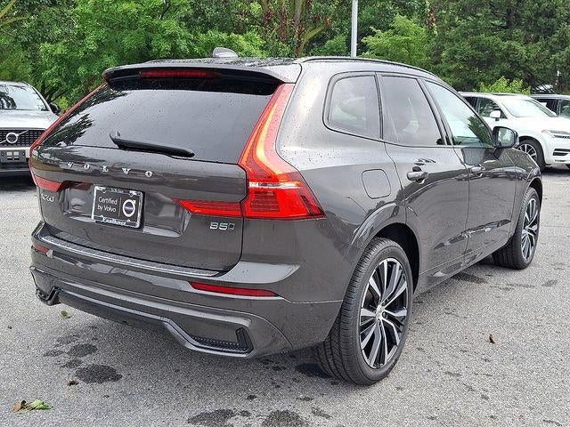2024 Volvo XC60 B5 AWD Plus Dark Theme