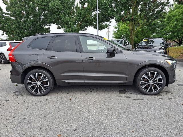 2024 Volvo XC60 B5 AWD Plus Dark Theme